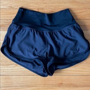 Lululemon shorts size 4